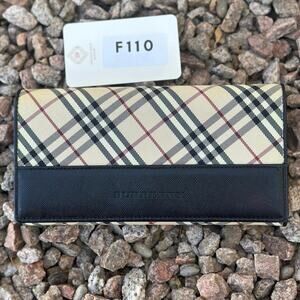 Burberry Nova Check Continental  Wallet -F110